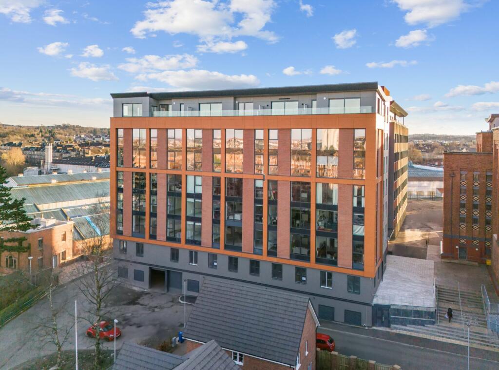 Main image of property: Flat 6/2, 80 Inverlair Avenue, Cathcart, G43 2BD