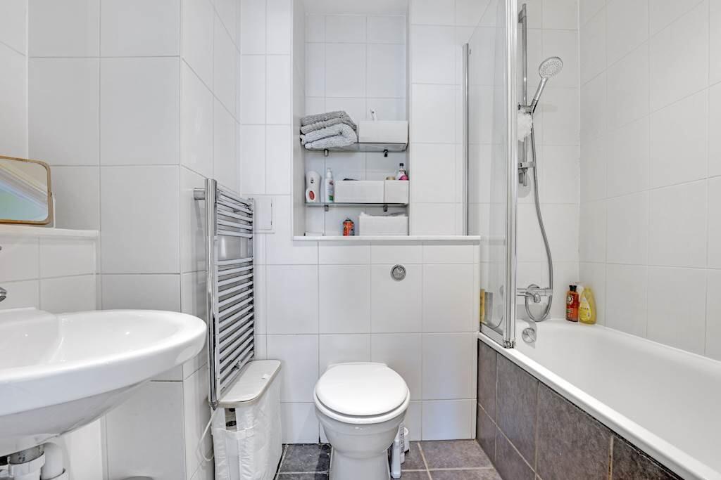 Apartment in London - More