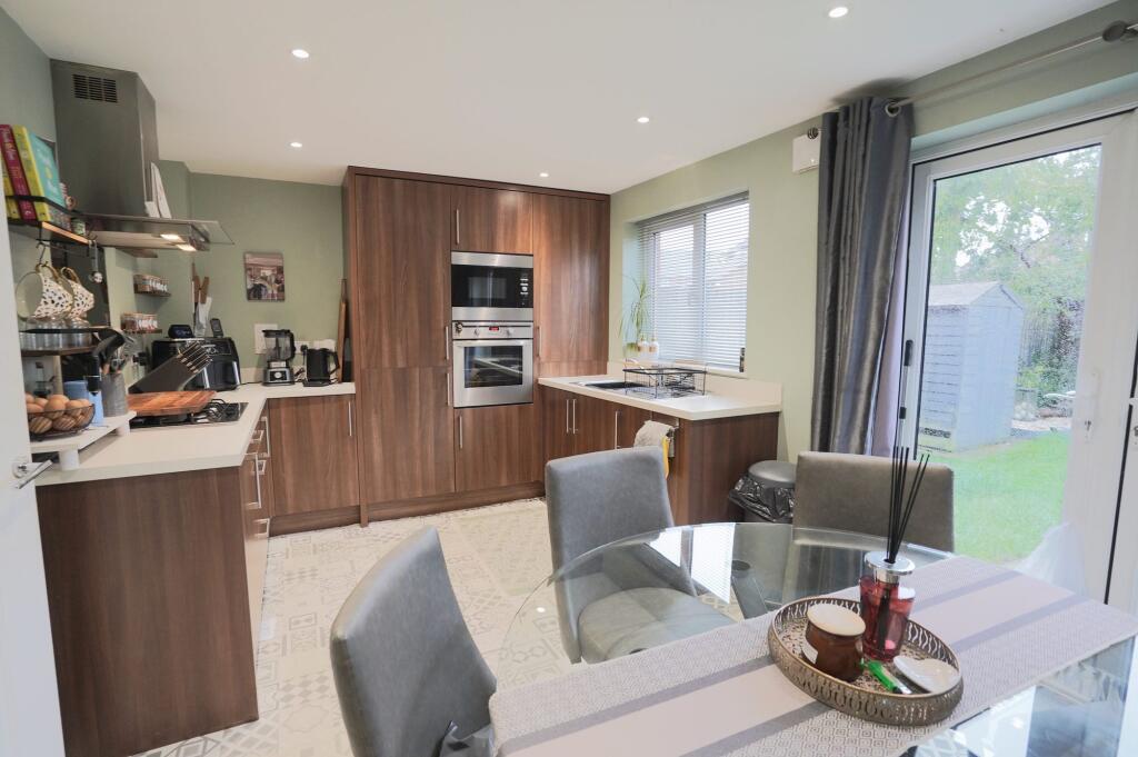 House in Doncaster - View 4