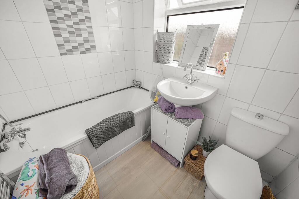 Wentworth Road, Ashton-In-Makerfield, WN4 photo 4
