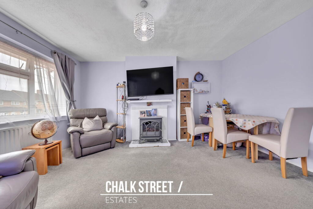 Apartment in Romford - View 4