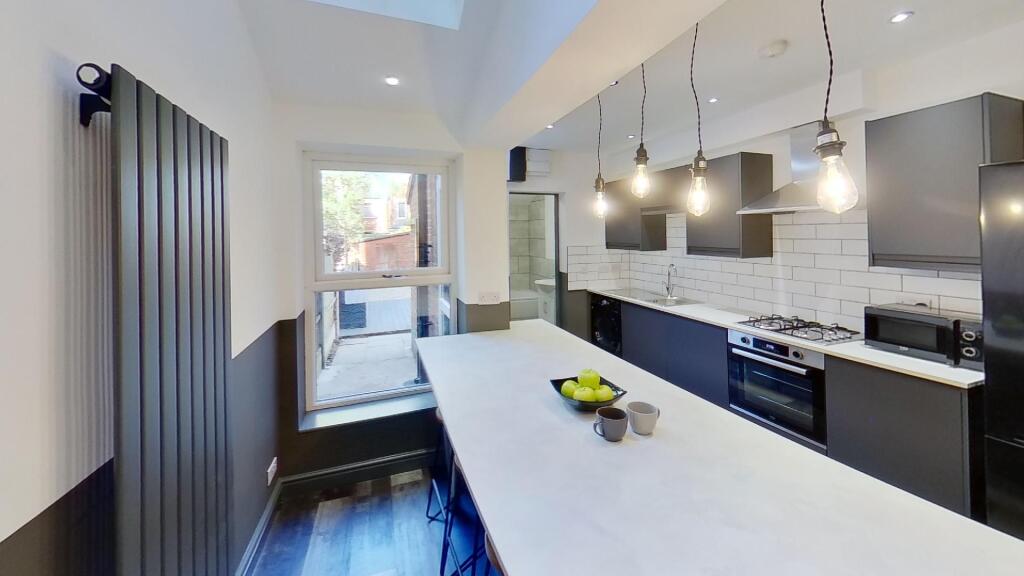 House in Nottingham - View 3