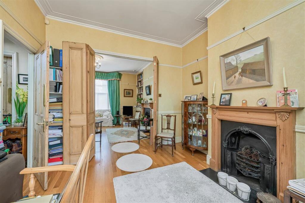 House in London - View 4