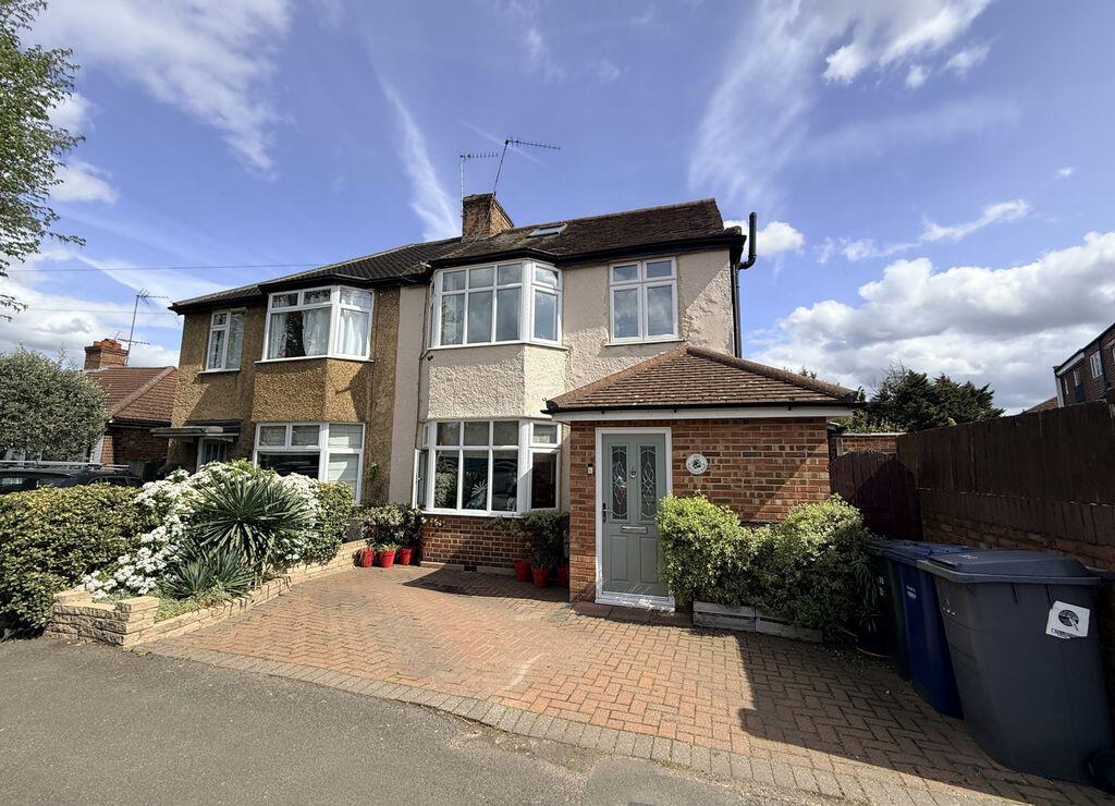 Main image of property: Crescent Road, Barnet, Greater London, EN4