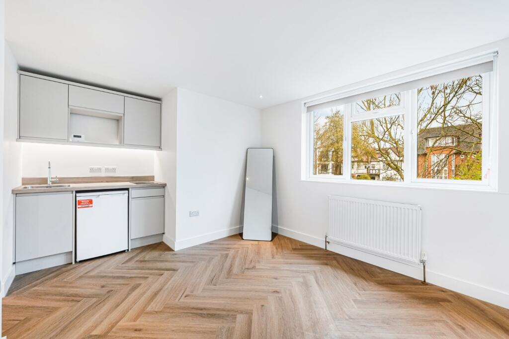 Main image of property: Ellesmere Road,
Turnham Green, W4