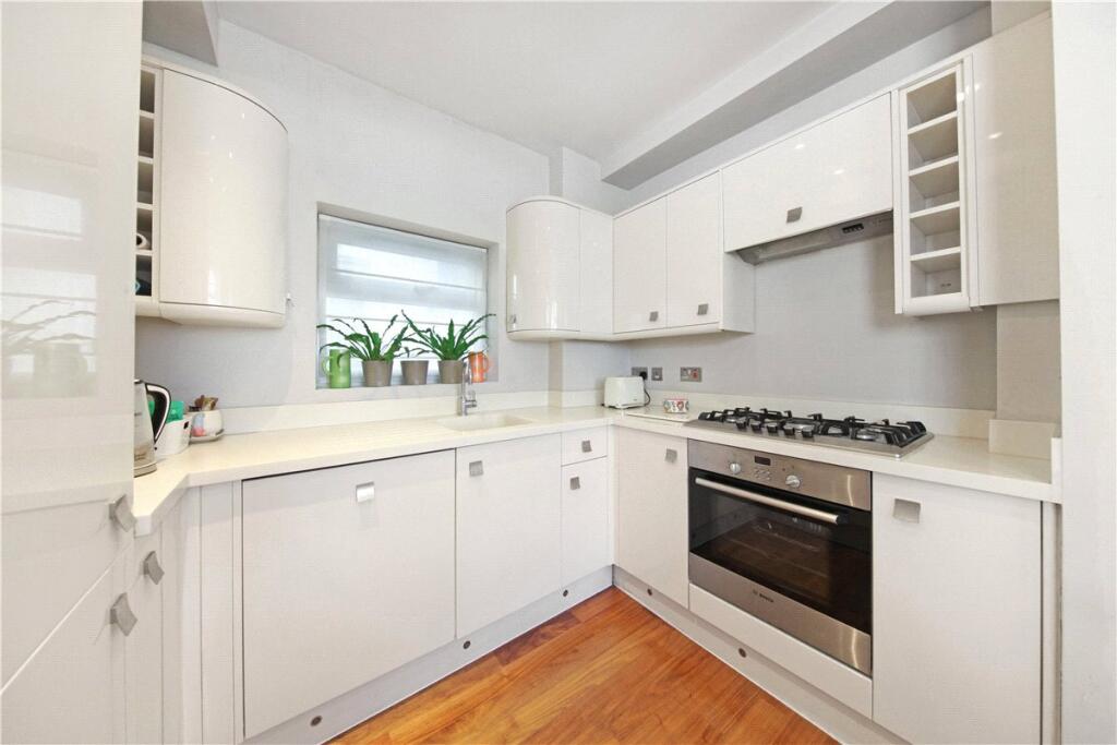 House in London - View 5