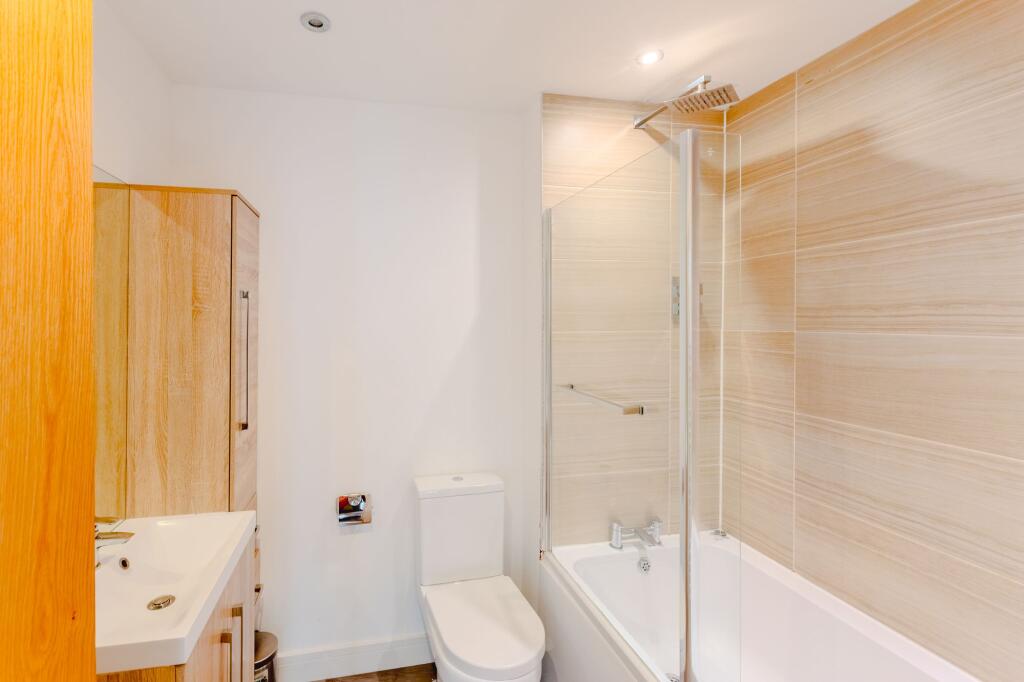 Apartment in Witney, Cogges - View 4