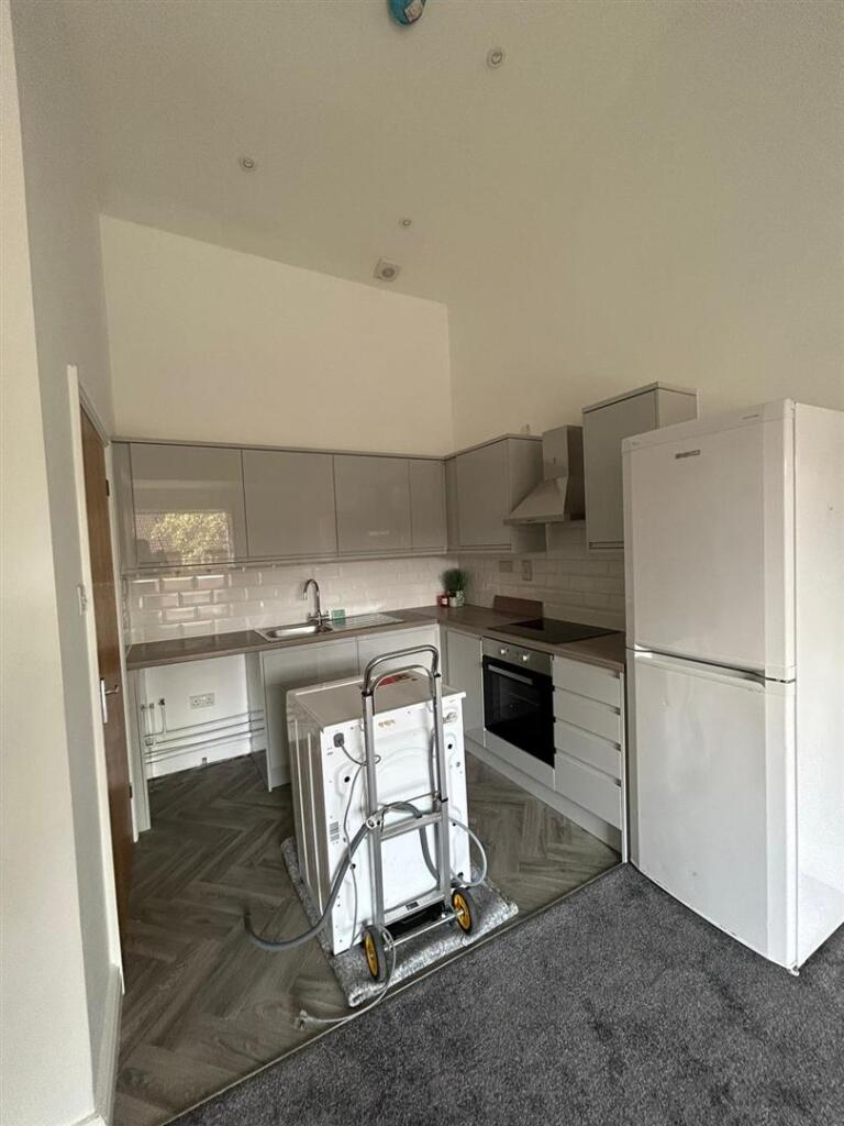 Apartment in Salford, Greater Manchester - View 2