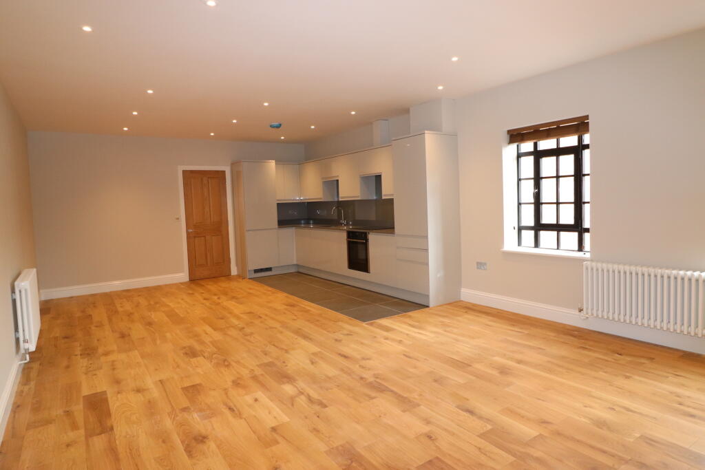 Apartment in Birmingham, Jewellery Quarter - View 3