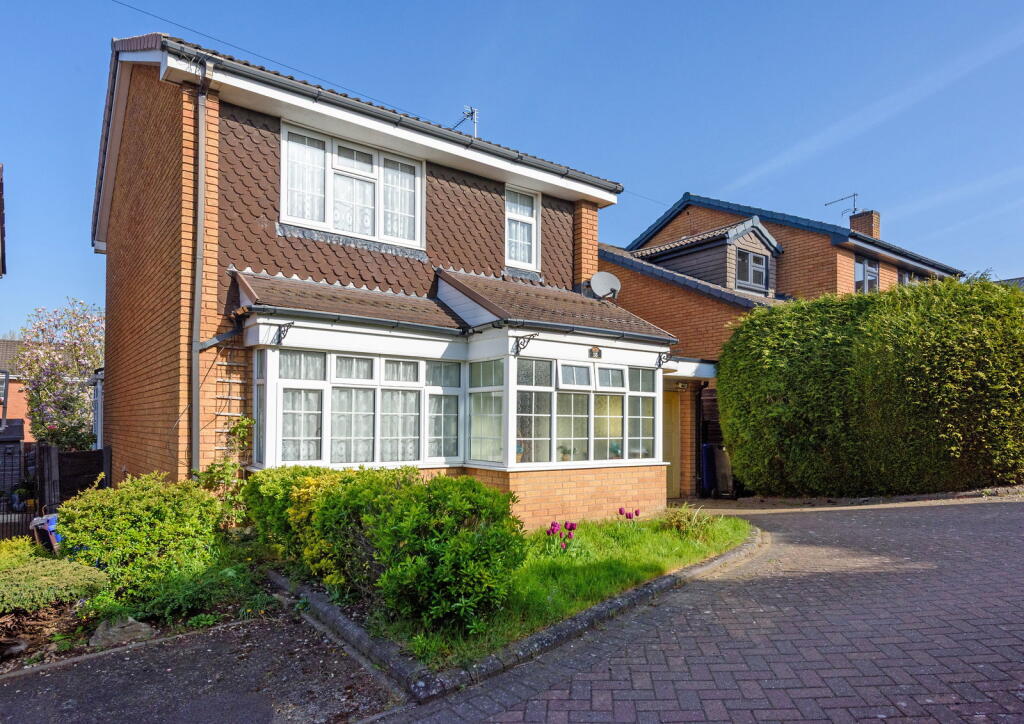Main image of property: Edale Close, Kingswinford, DY6 9BN