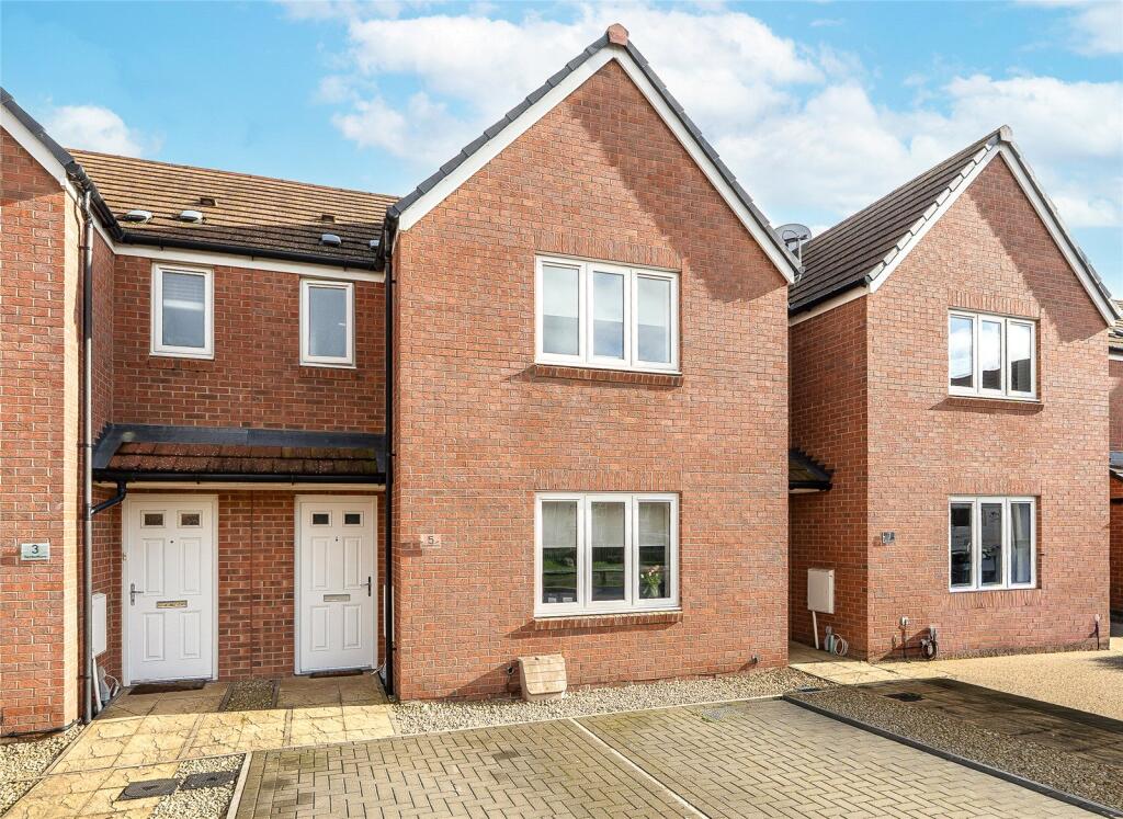 Main image of property: The Hawthorns, Sutton Courtenay, Abingdon, Oxfordshire, OX14