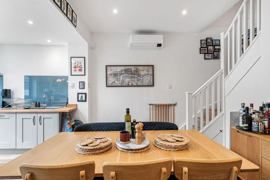 House in London, Hanwell - View 5
