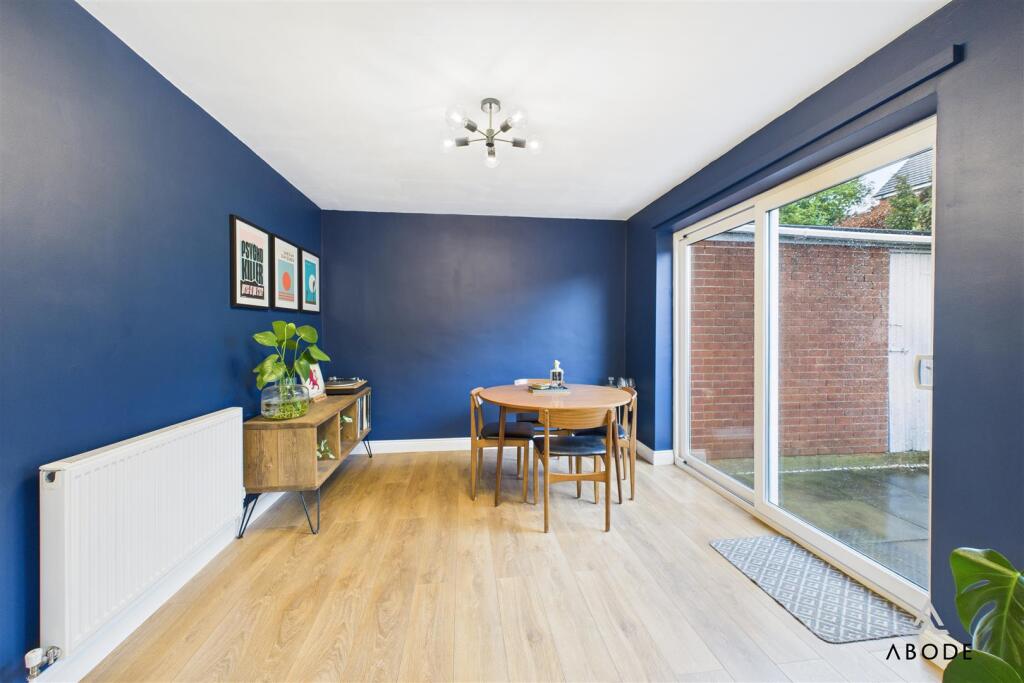 East Street, Winshill photo 4