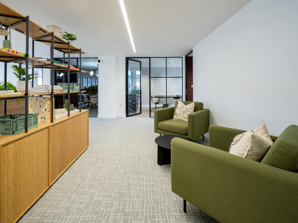 17 Slingsbury 004.jpg