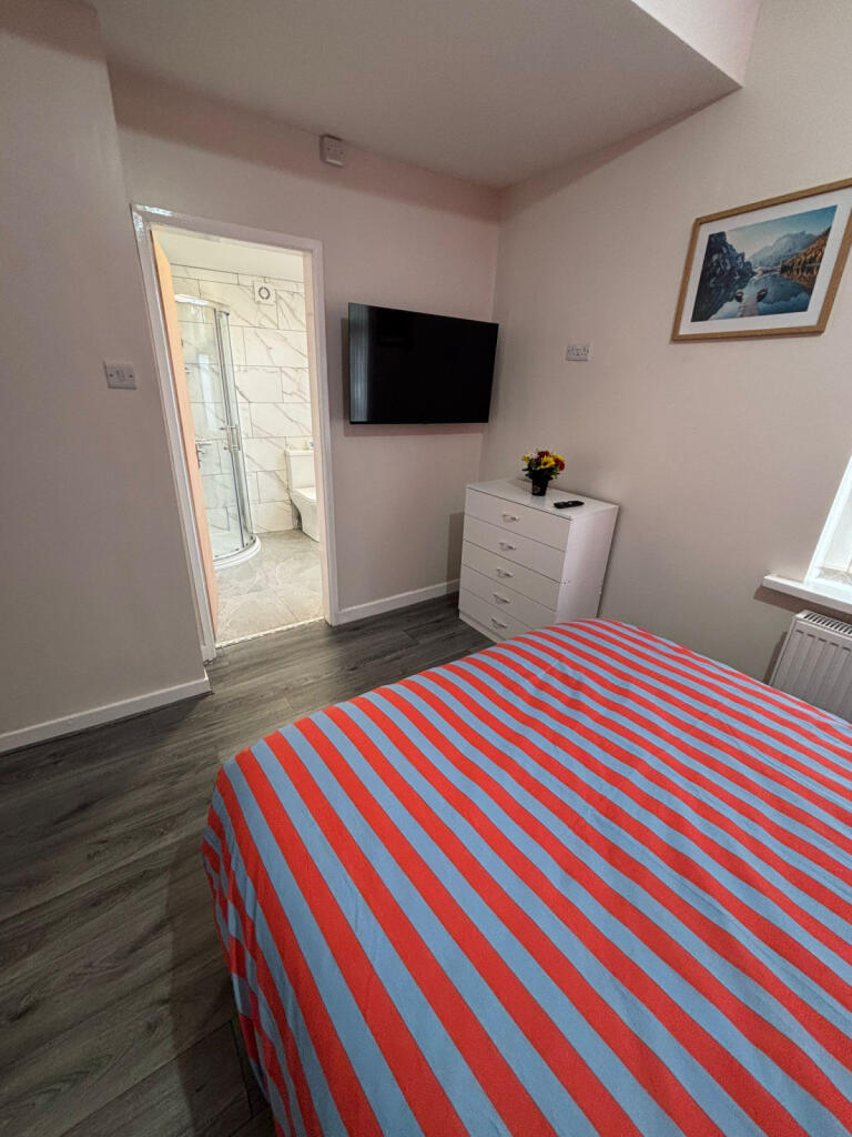 3 bedroom end of terrace house for rent