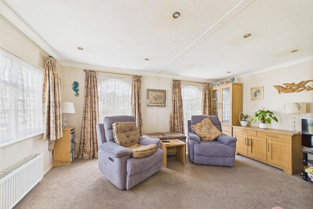 Cudworth Park, Burnt Oak Lane, RH5 photo 2