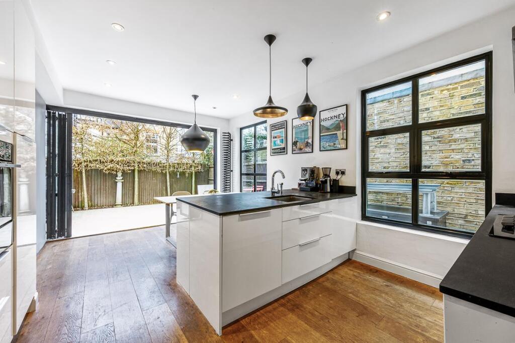 Main image of property: Compton Crescent, London