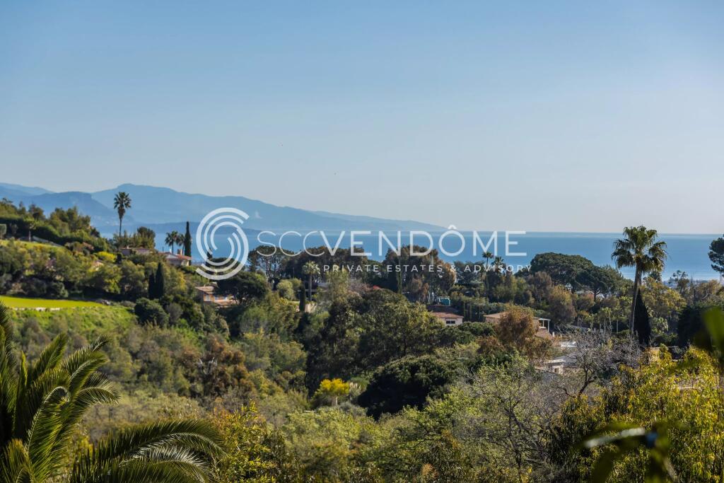 Main image of property: Provence-Alps-Cote d`Azur, Alpes-Maritimes, Cannes