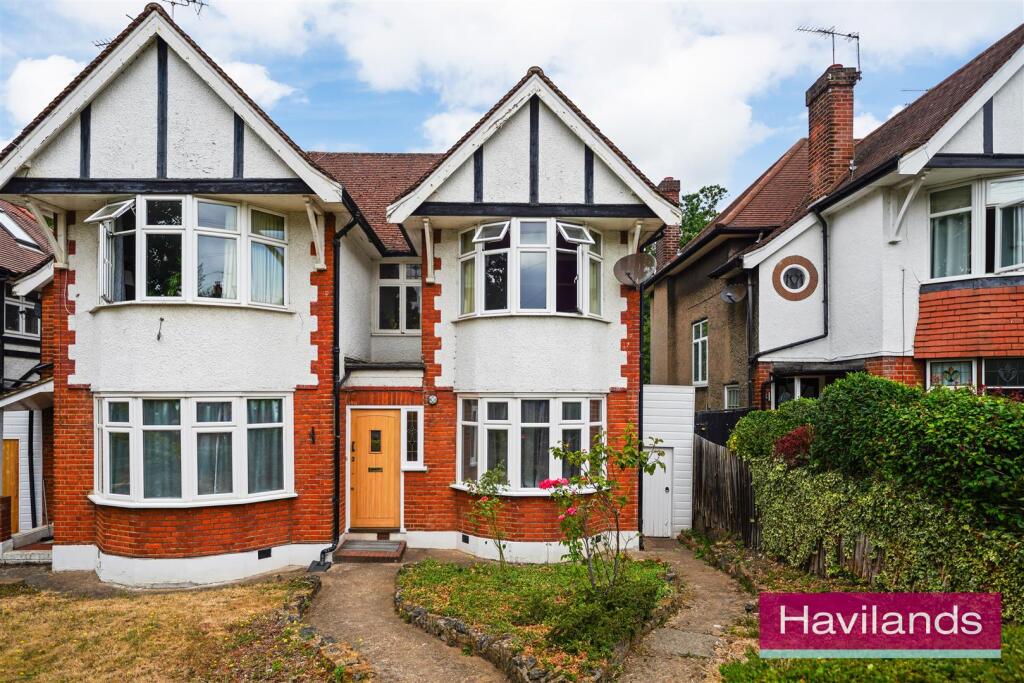 Main image of property: The Chine, Grange Park