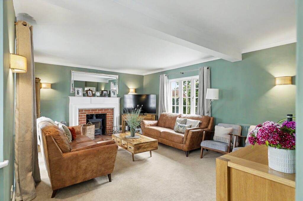 House in Knebworth - More