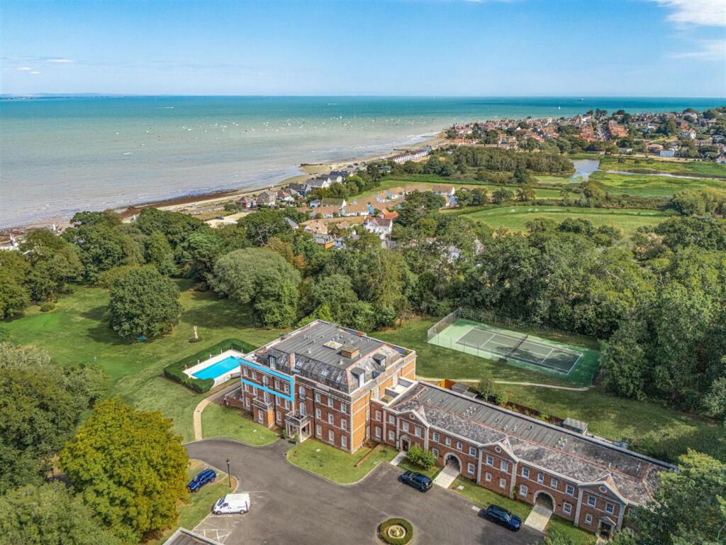 Apartment in Seaview, Nettlestone and Seaview - View 2