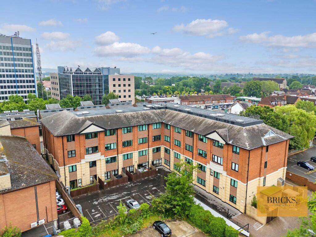 Main image of property: 73 Key Point, High Street, Potters Bar