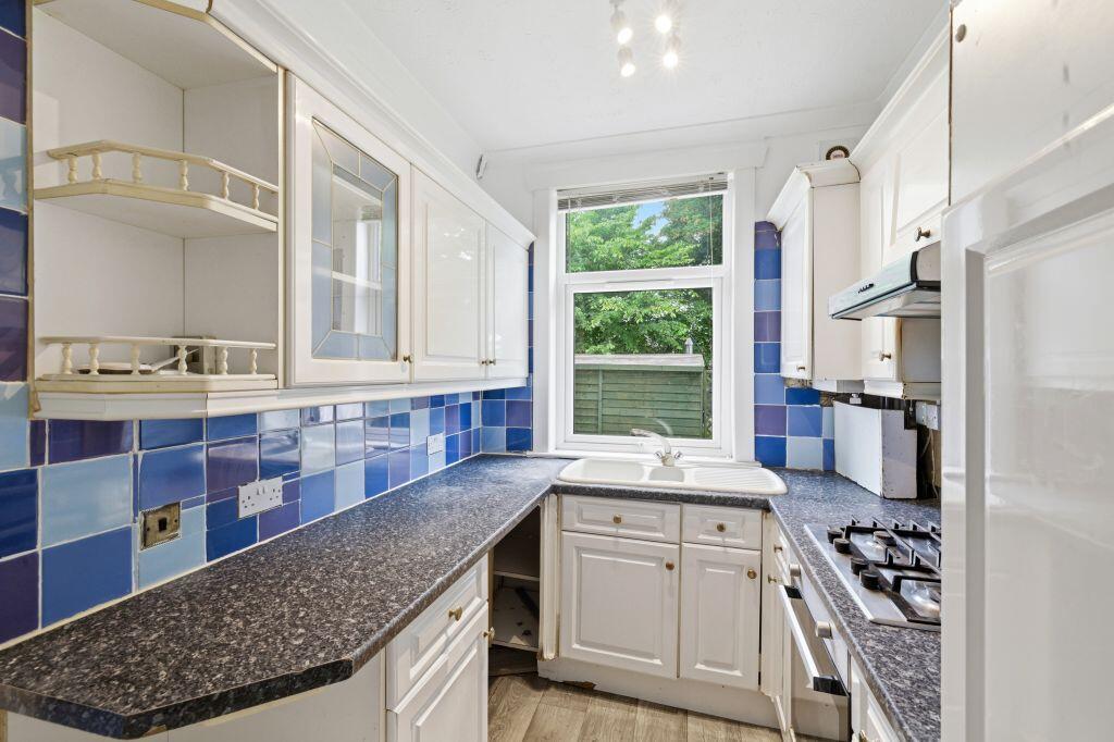 7 Ancrum Drive, Dundee, DD2 2JG - View 5