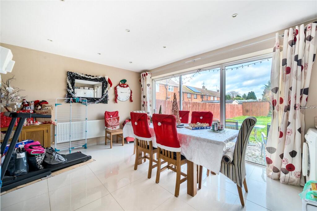 Burghfield Road, Reading, Berkshire photo 3