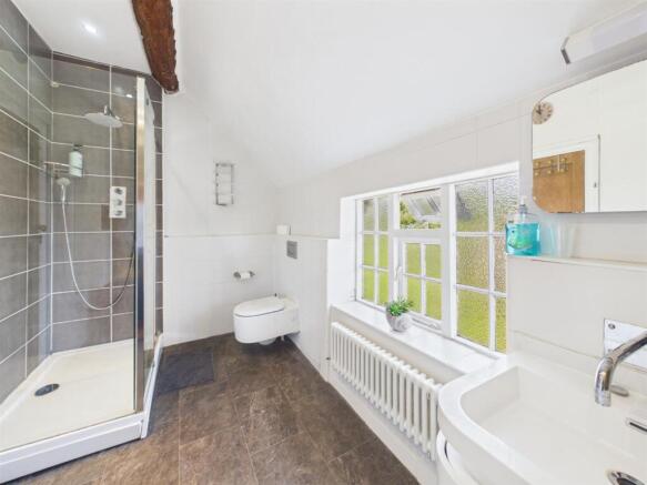 FLAT - SHOWER ROOM