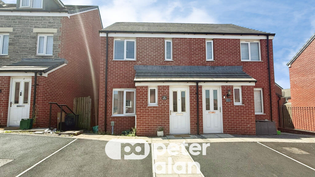 Main image of property: Ffordd Y Coetir