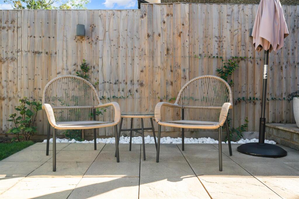 House in London - View 5