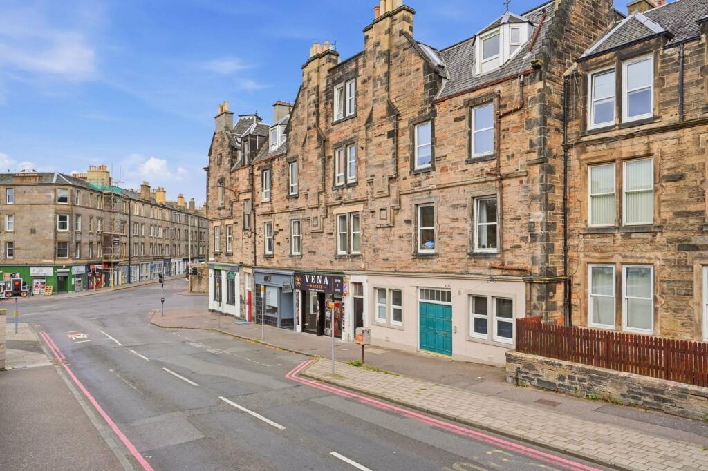 Main image of property: Flat 10, 4 Ardmillan Terrace, Gorgie/Dalry, Edinburgh, EH11 2JN
