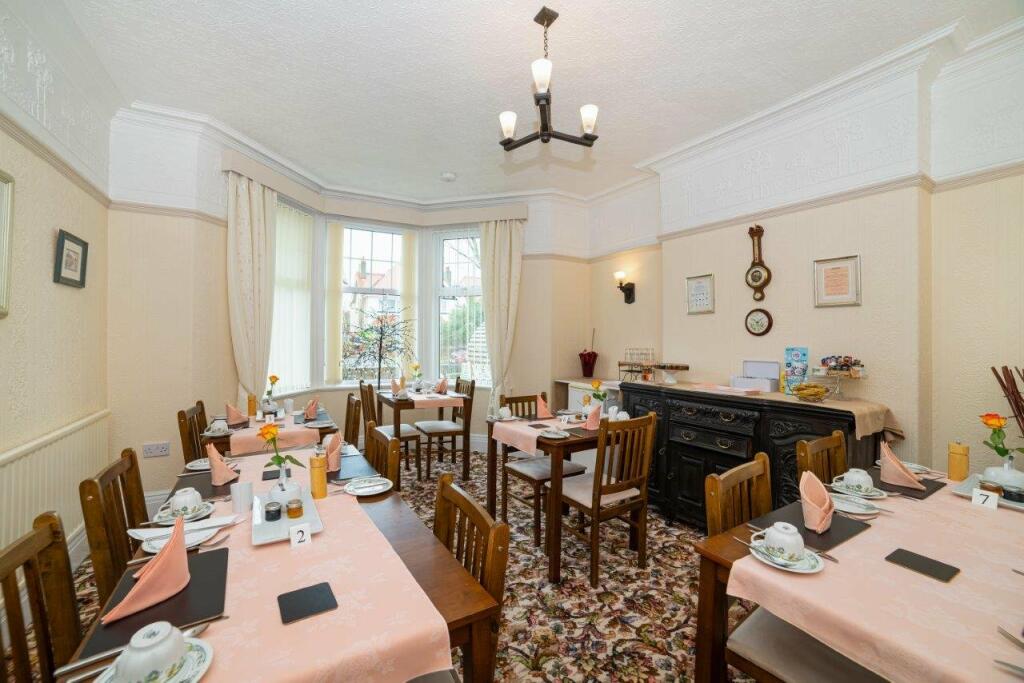 St. Davids Road, Llandudno, Conwy, LL30 photo 3
