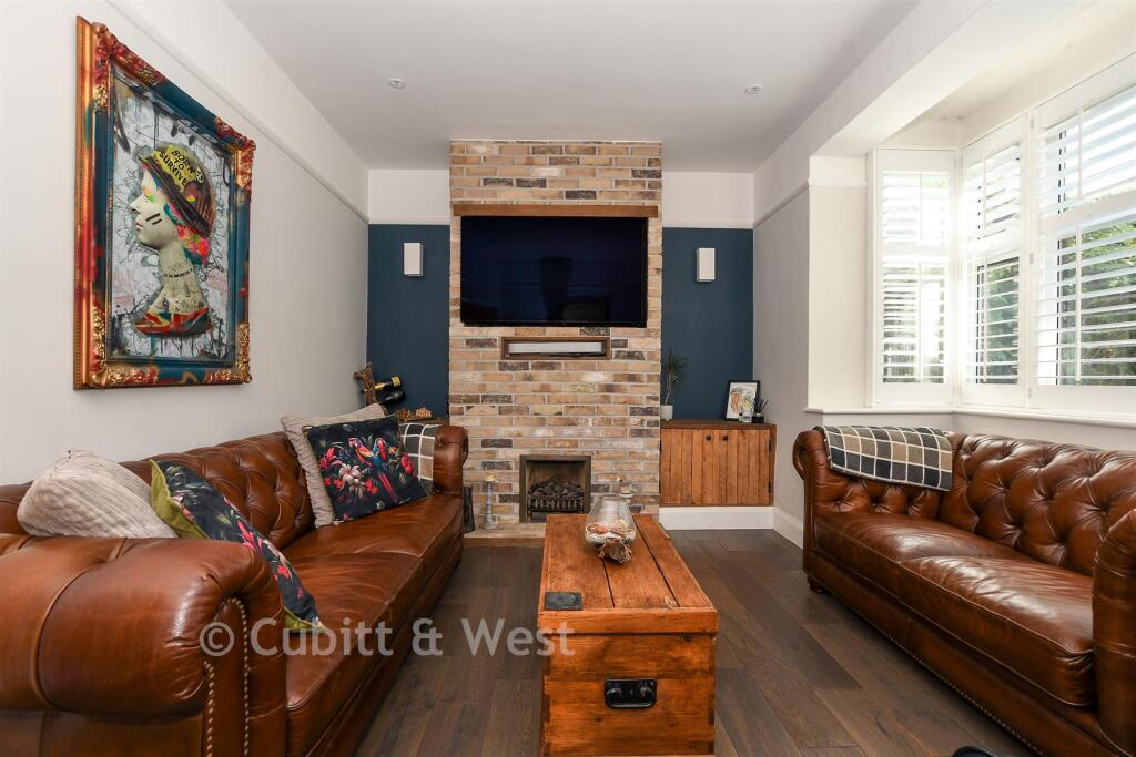 House in Reigate and Banstead, Meath Green, Horley - View 5