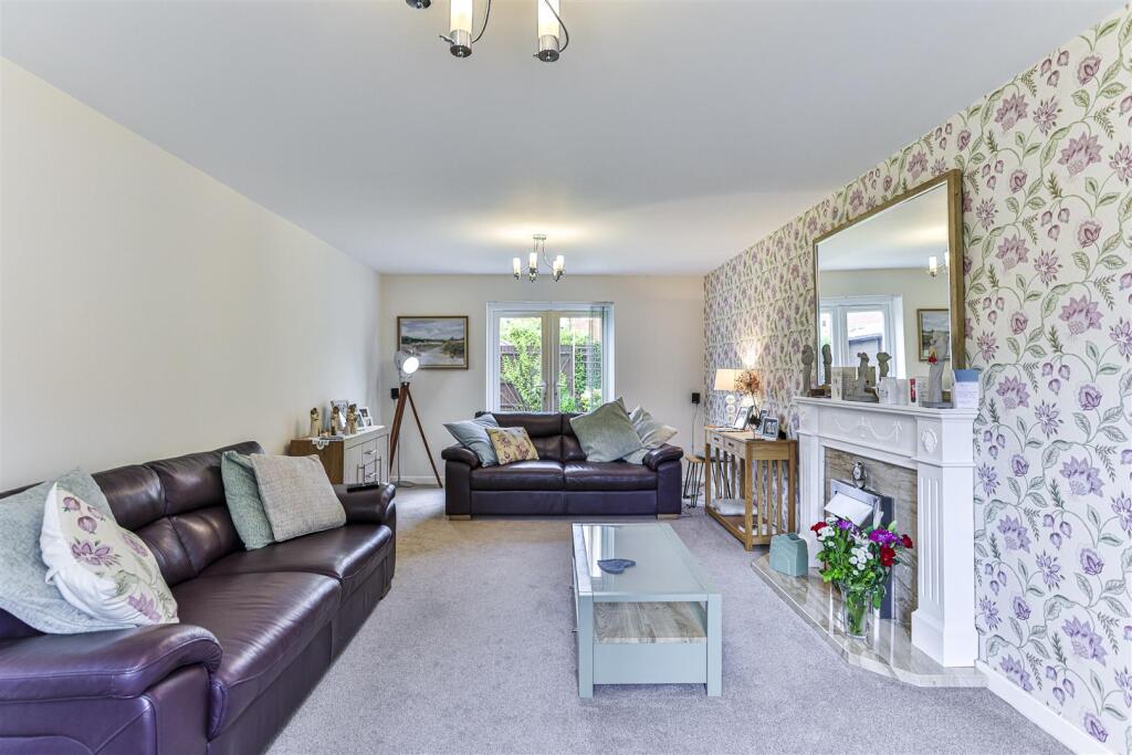 The Ride, Desborough, Kettering - View 3