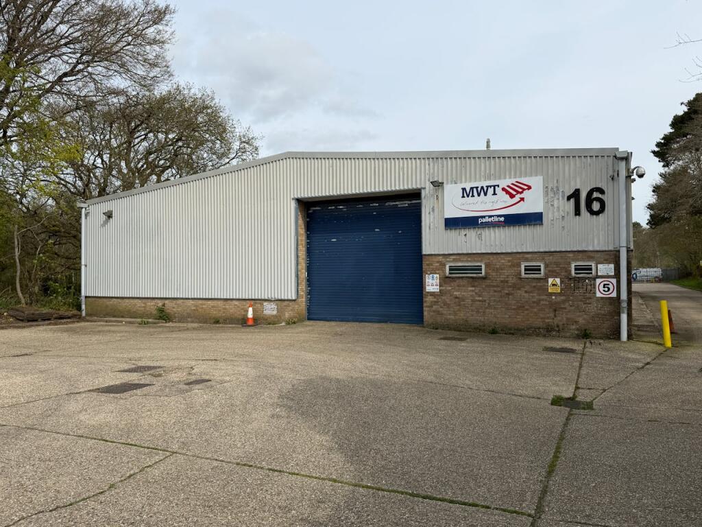 Main image of property: 16-17 Bordon Trading Estate, Bordon, GU35 9HH