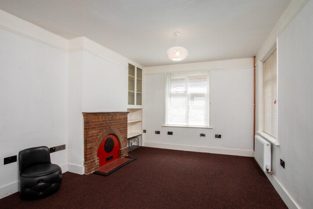 Canterbury Road, Brabourne Lees, TN25 photo 4