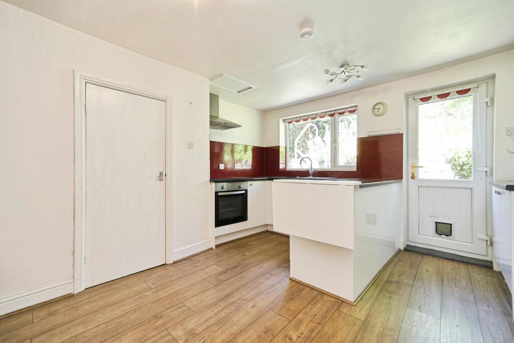 House in Bradford, Keighley - View 4