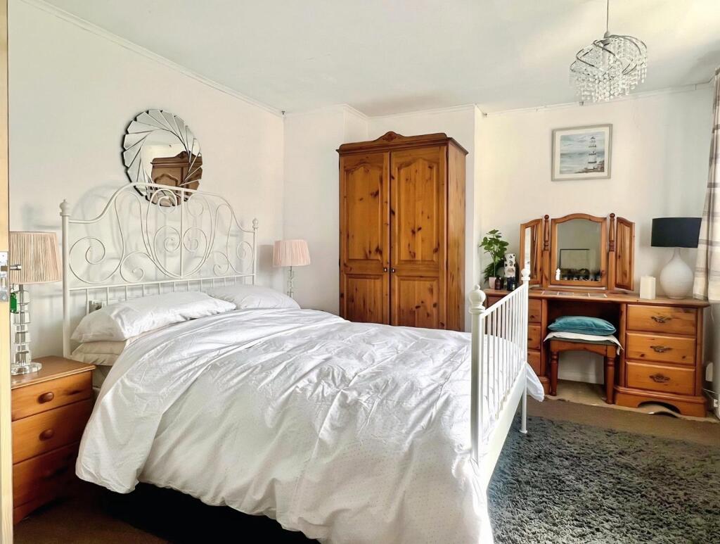 Main image of property: Redbridge Grove, Havant, Hampshire, PO9