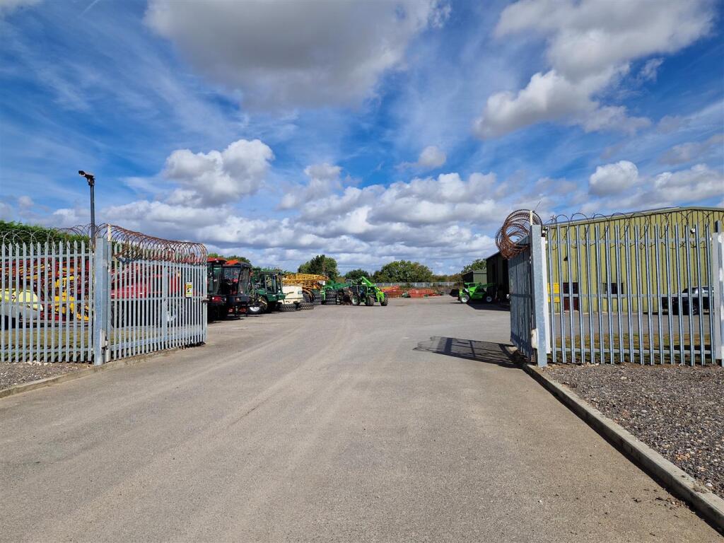 Main image of property: Roughton Moor, Woodhall Spa, Lincs LN10