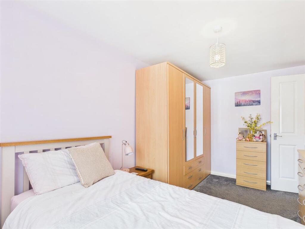 7 Plough Lane, Eastfield, YO11 3FU photo 4