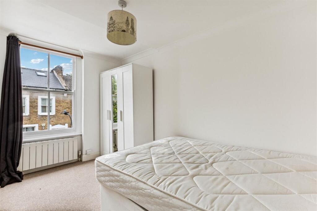 Apartment in London - More