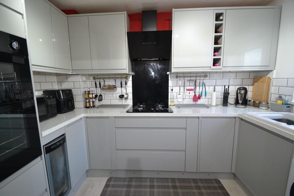 West Cote Drive, Thackley, – pohled 6