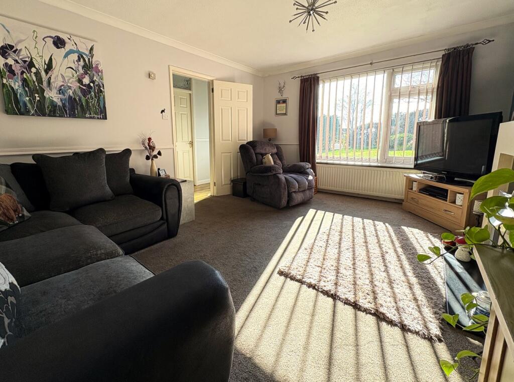 29 Ash Grove photo 4