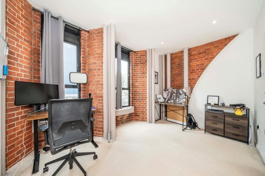 Apartment in London - More