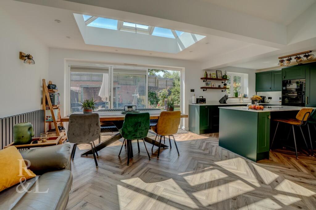 House in Rushcliffe, Compton Acres - View 4