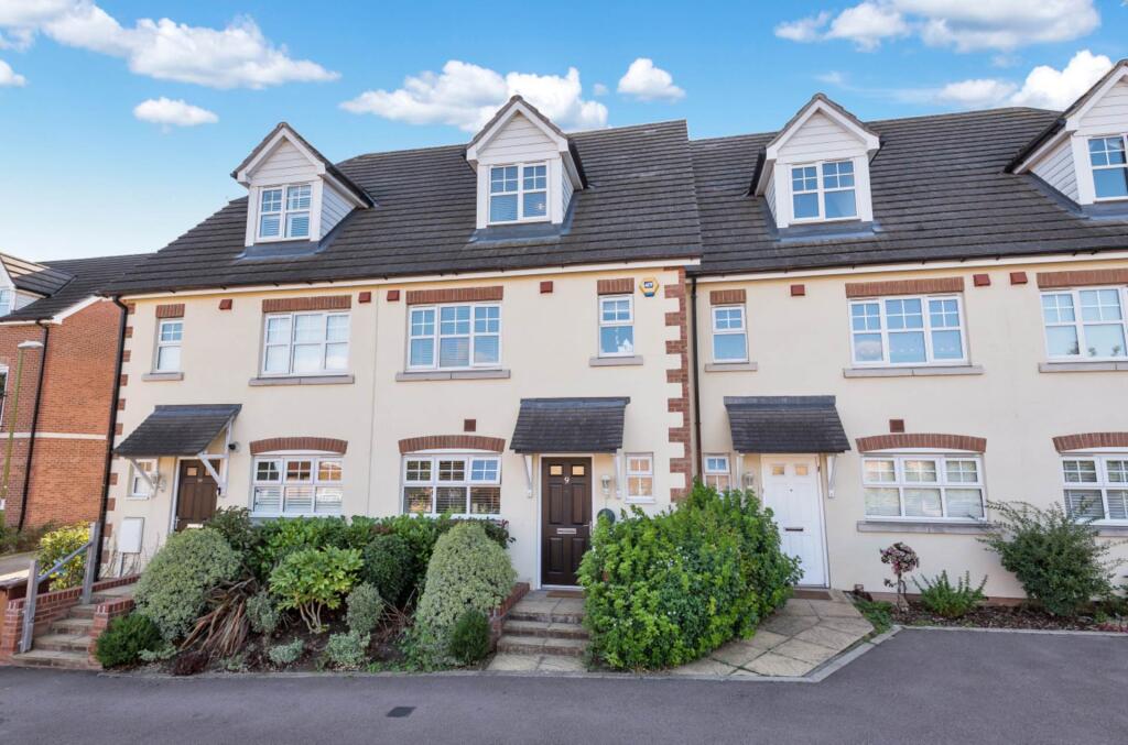 Main image of property: Sandringham Close, Borehamwood