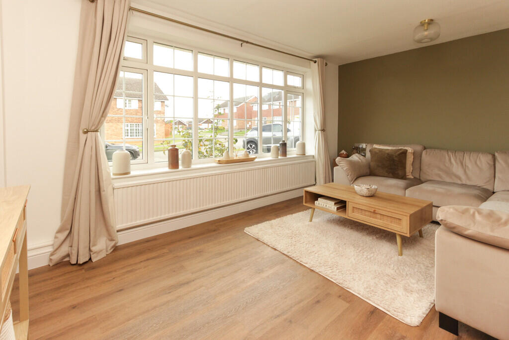 House in Wellingborough, Hatton Park - View 2