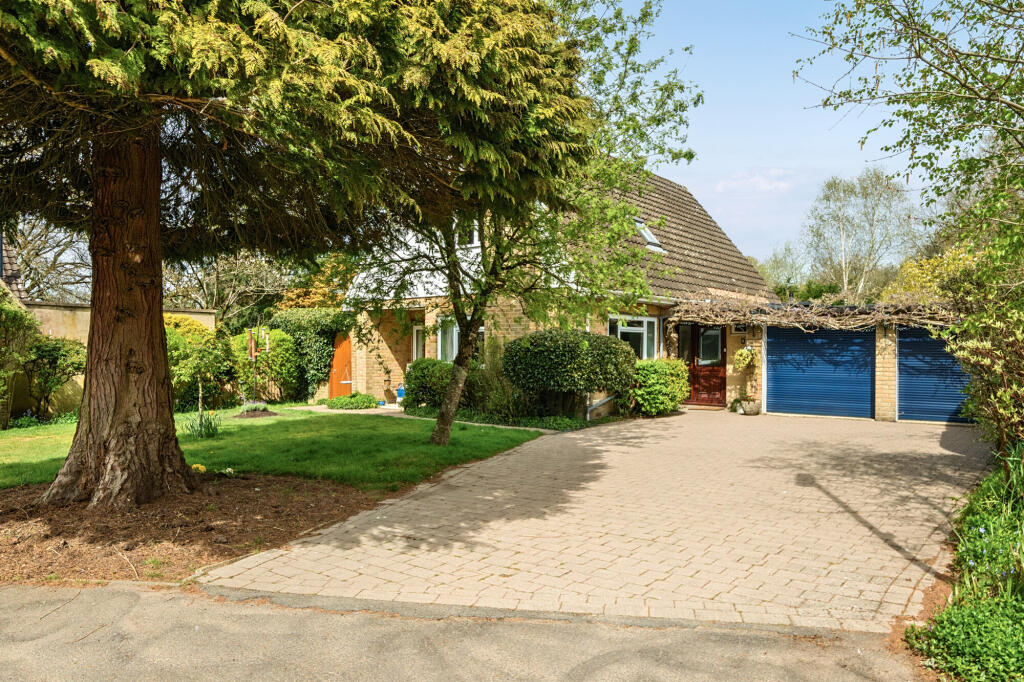 Main image of property: Hewshott Grove, Liphook, GU30