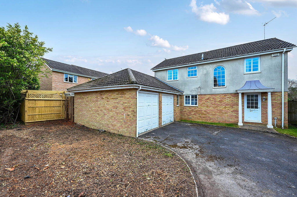 House in Basingstoke and Deane, Chineham - View 2